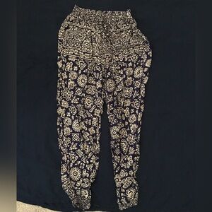 Dark blue/white paisley harem pants with elastic waistband